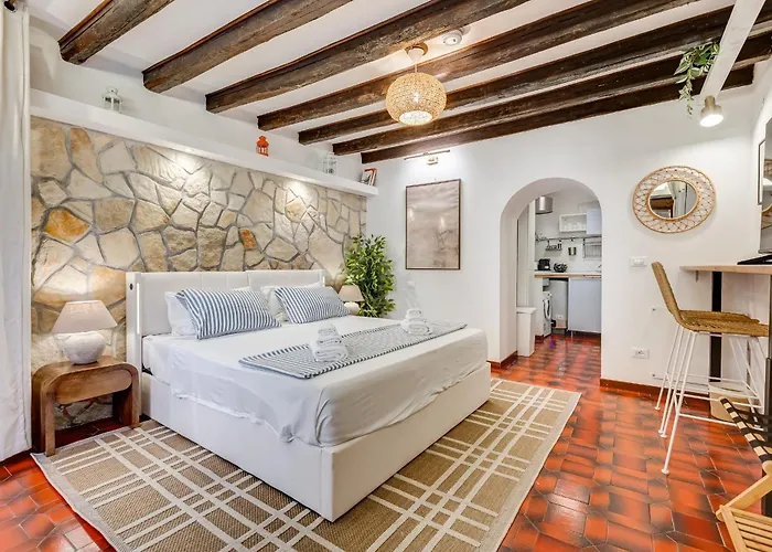 Appartement Colosseum Loft, Rustic-modern Charm Rome