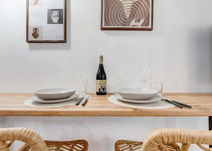 Appartement Colosseum Loft, Rustic-modern Charm