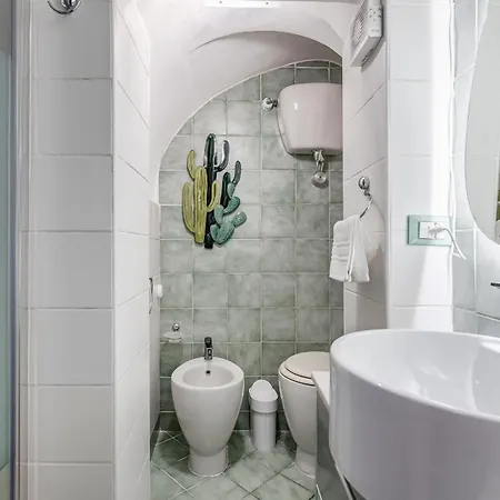 Colosseum Loft, Rustic-modern Charm *