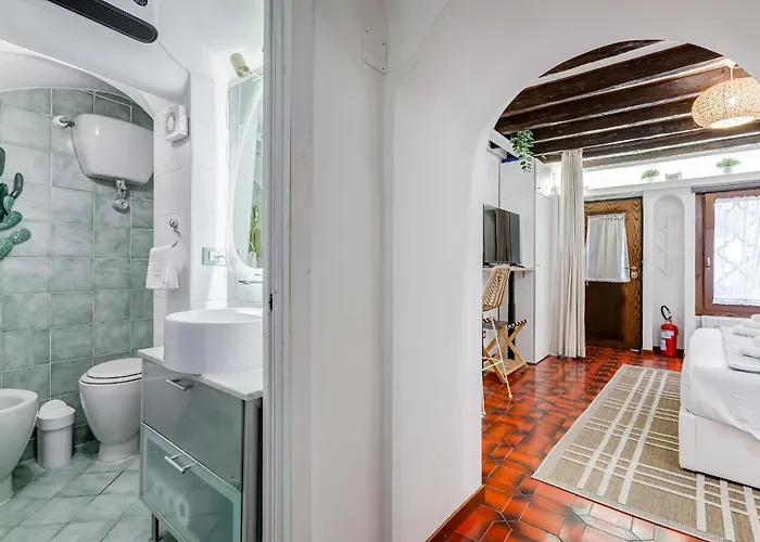 Colosseum Loft, Rustic-modern Charm Apartment Rome